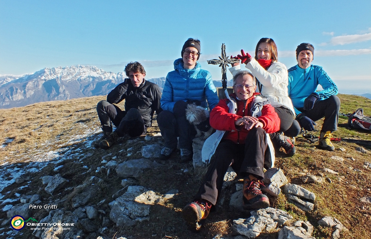 01 Alla crocetta di  vetta al Monte Rai (1259 m).JPG